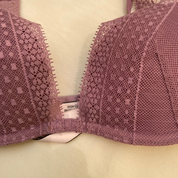 VICTORIA’S SECRET BRA, SIZE 34B, Mauve Color, Plunge, Style name is Incredible - Picture 2 of 12